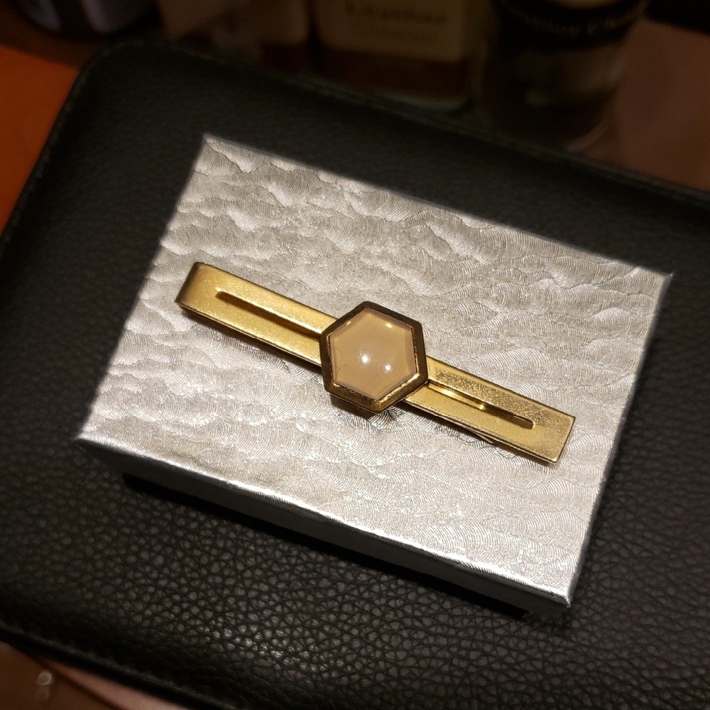 Gold Anson Hexagon Tie Clip